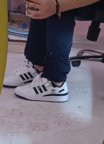 Adidas forum low