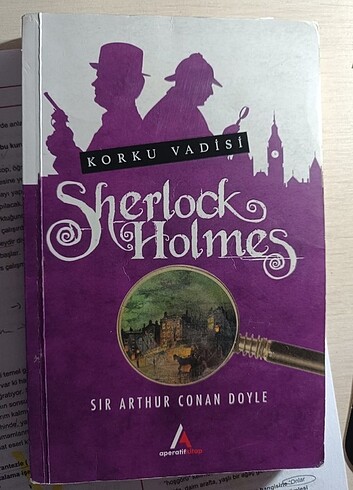 Sherlock Holmes polisiye kitabı 