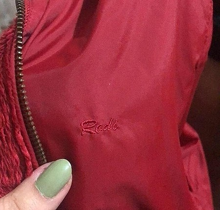 Rodi Mood cift taraflı kullanilabilen kırmızı mont hiç giyilmedi