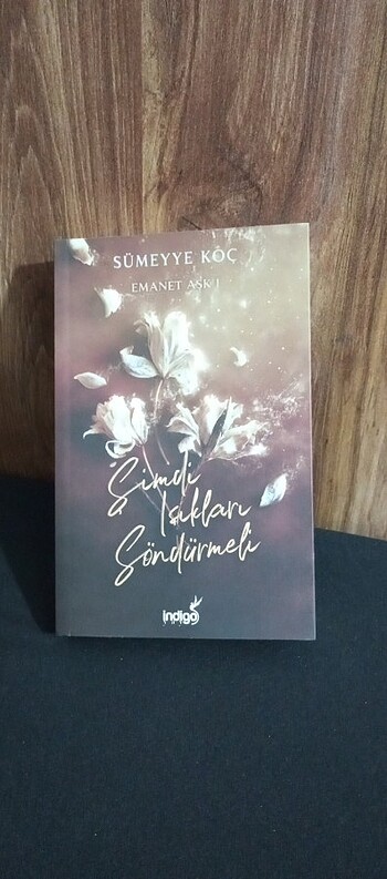 Sümeyye Koç - Şimdi Işıkları Söndürmeli
