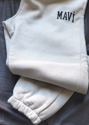 Mavi Baskılı Beyaz Eşofman Altı - Görsel 2