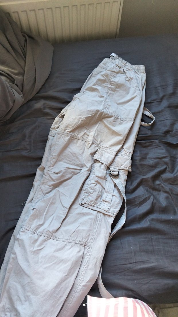 Bershka parasut pantolon - Görsel 2