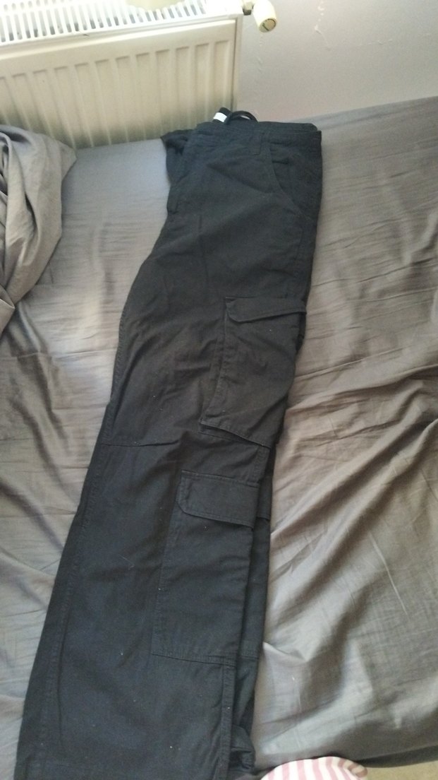 Bershka Siyah Düğmeli Bol Kesim Kadın Kot - Görsel 3