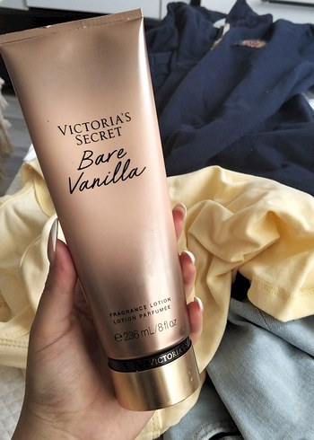 Victoria's Secret Bare Vanilla Vücut Losyonu 236 ml - Görsel 3