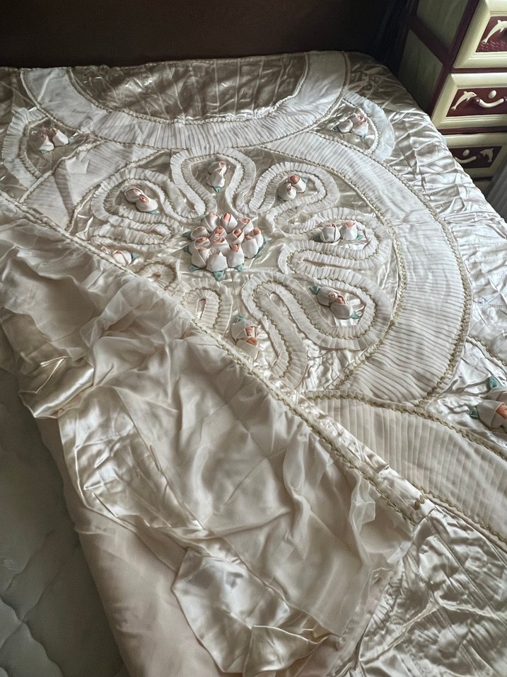 İşlemeli yatak örtüsü - Görsel 3