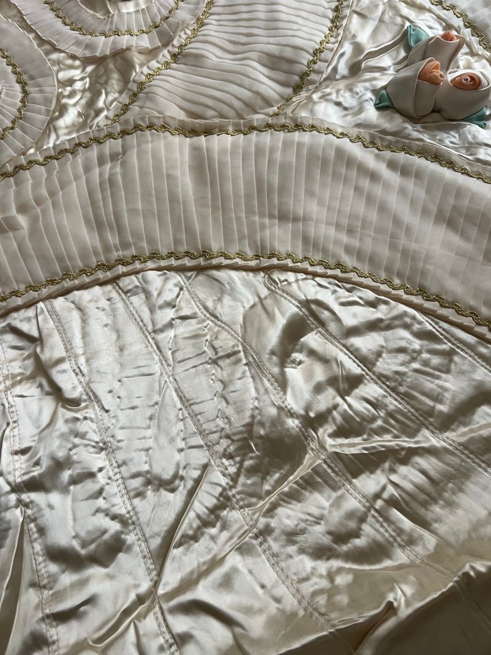 İşlemeli yatak örtüsü - Görsel 5