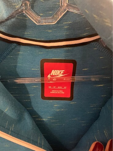 xs Beden Nike orjinal fermuarlı üst