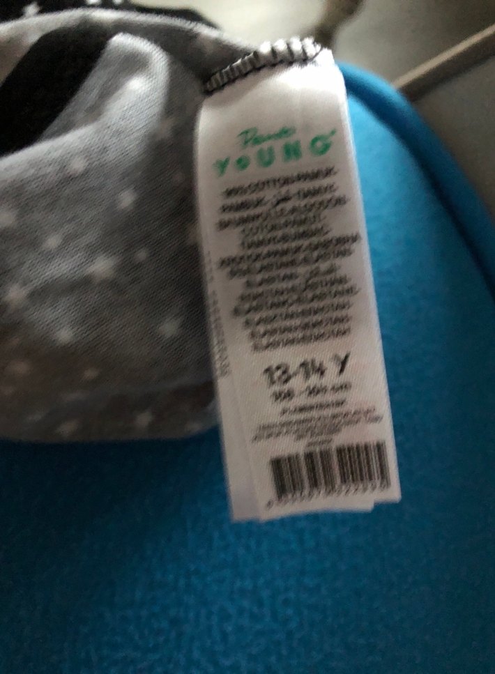 Gri ve Siyah Desenli Spor Büstiyerler - Görsel 3