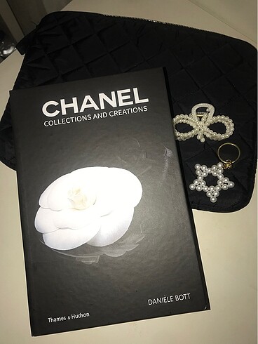 Vakkorama #Chanel kutu içinde incili anahtarlık ve toka