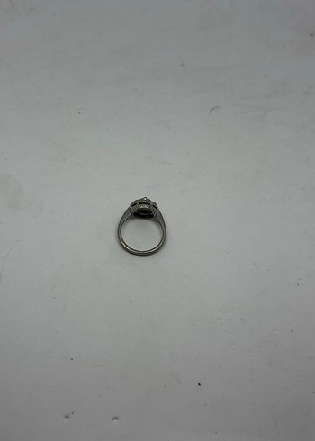 Minimalist Altın Kadın Yüzük Siyah Taşlı - Görsel 4