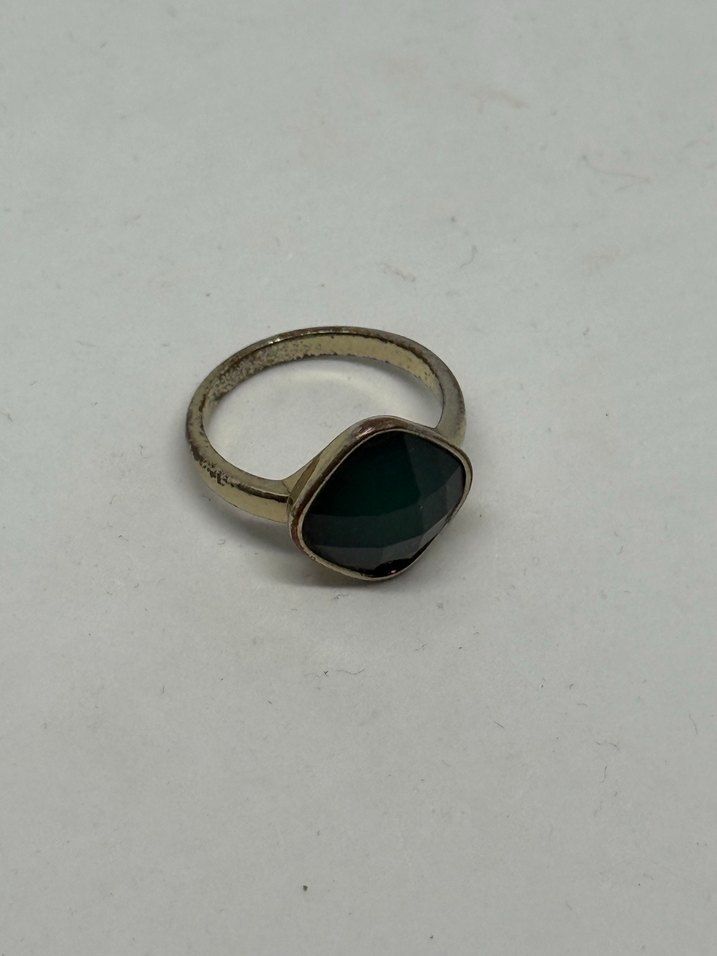 Minimalist Altın Kadın Yüzük Siyah Taşlı - Görsel 5