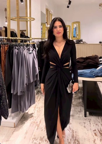 Uzun Siyah Drapeli V Yaka Kadın Elbise - Görsel 3