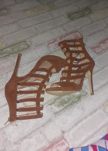 Bej Süet Tokalı Stiletto Kadın Ayakkabı - Görsel 4