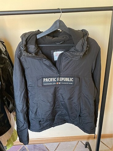 Pull&Bear kanguru mont