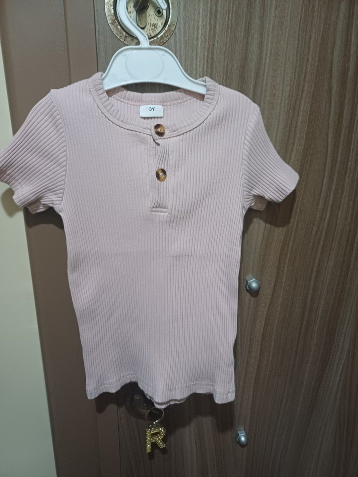 Kız Çocuk Bej Kısa Kollu Düğmeli Tişört - Görsel 2