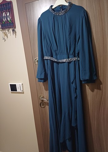 Nakışlı Mavi Uzun Abiye Elbise