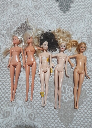 Çıplak barbie 4 adet temiz 