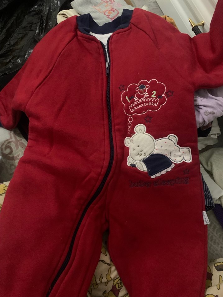 Kızaklı Baskılı Kırmızı Bebek Tulumu - Görsel 5