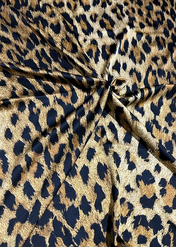 Altın Renkli Kürklü Kadın Fular - Görsel 3