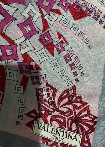 Kadın Renkli Fırfırlı Fular - Görsel 3