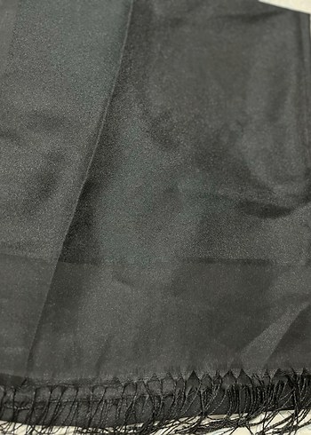Siyah Dökümlü Kadın Şal - Görsel 2