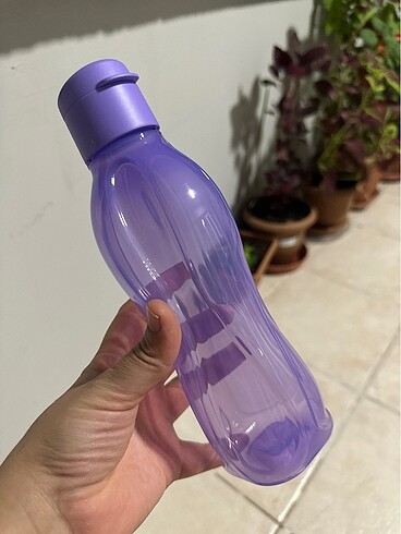 Tupperware şişe