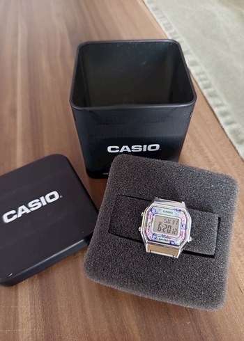 Casio Renkli Kadın Casio Dijital Saat
