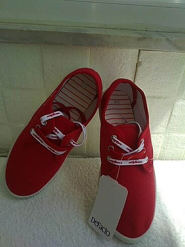 36 Beden kırmızı Renk DeFacto kırmızı kadın sneaker