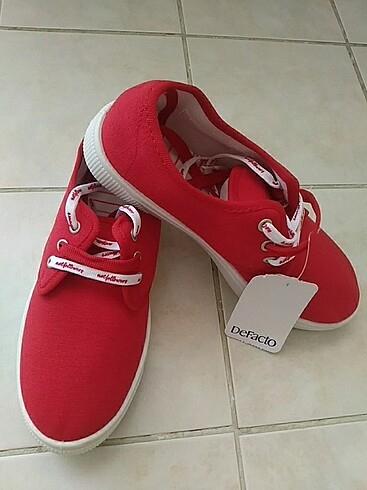 DeFacto kırmızı kadın sneaker