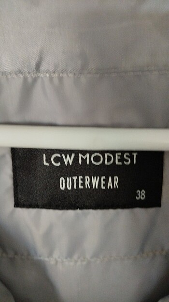 Sabit kapşonlu kapitone uzun şişme yelek lcw 38 beden - Görsel 6