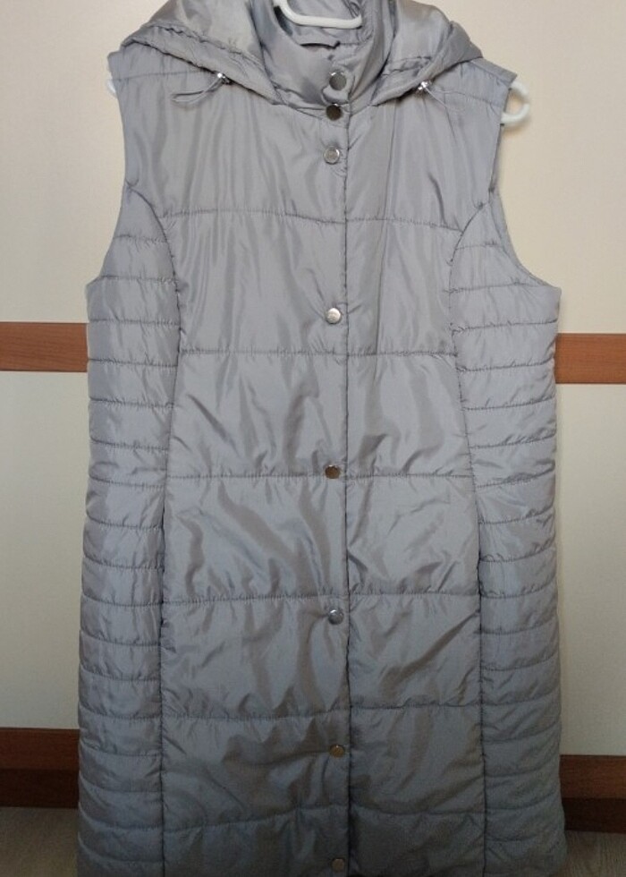 Sabit kapşonlu kapitone uzun şişme yelek lcw 38 beden - Görsel 2