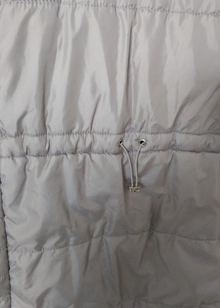 Sabit kapşonlu kapitone uzun şişme yelek lcw 38 beden - Görsel 4