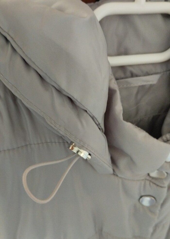 Sabit kapşonlu kapitone uzun şişme yelek lcw 38 beden - Görsel 5