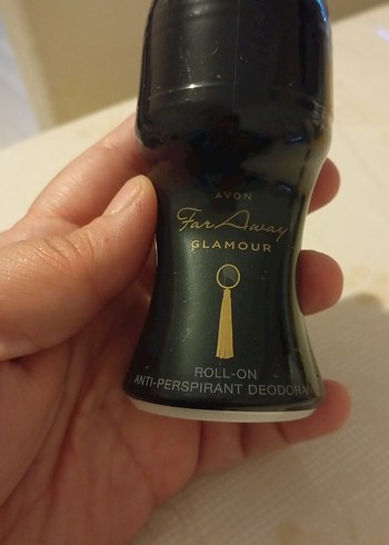 Avon Far Away Glamour Kadın Roll-On Deodorant