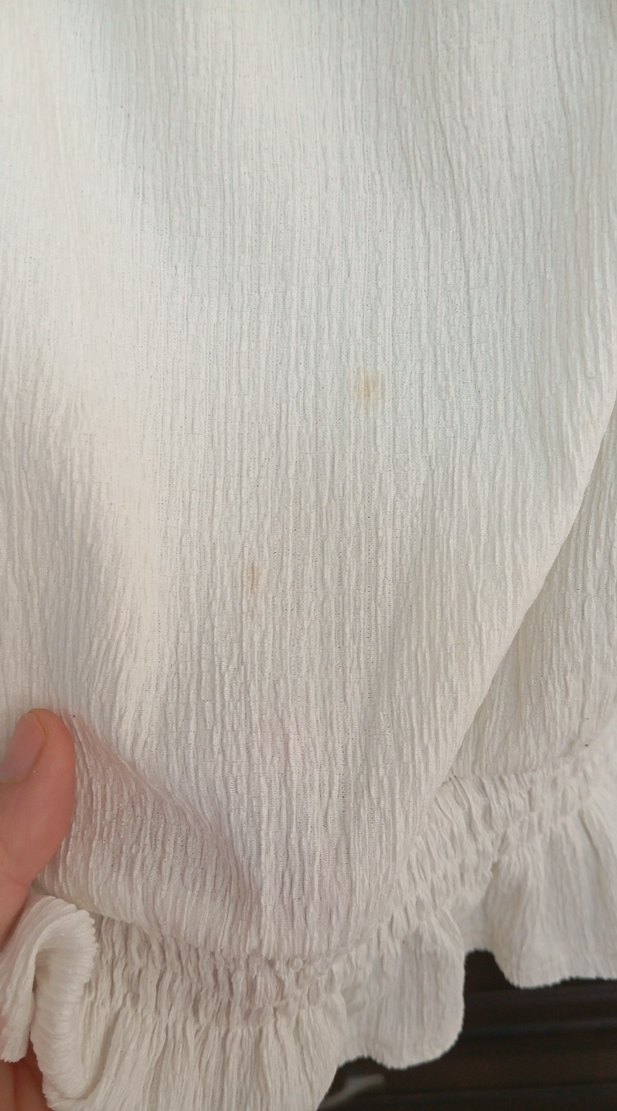 Beyaz Keten Fırfırlı Askısız lekesı var resimde görüldügü gibi - Görsel 2