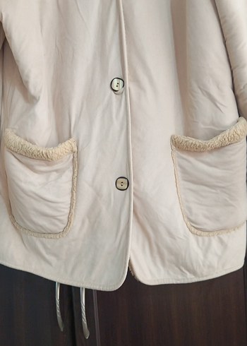 Düğmeli Beyaz Kısa Kadın Ceket - Görsel 2