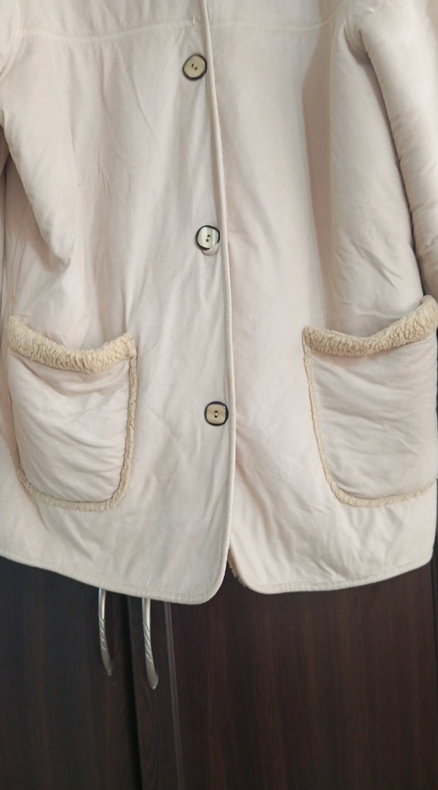 Düğmeli Beyaz Kısa Kadın Ceket - Görsel 2
