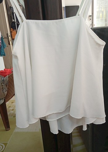 Nakışlı Beyaz Askısız Bluz - Görsel 3