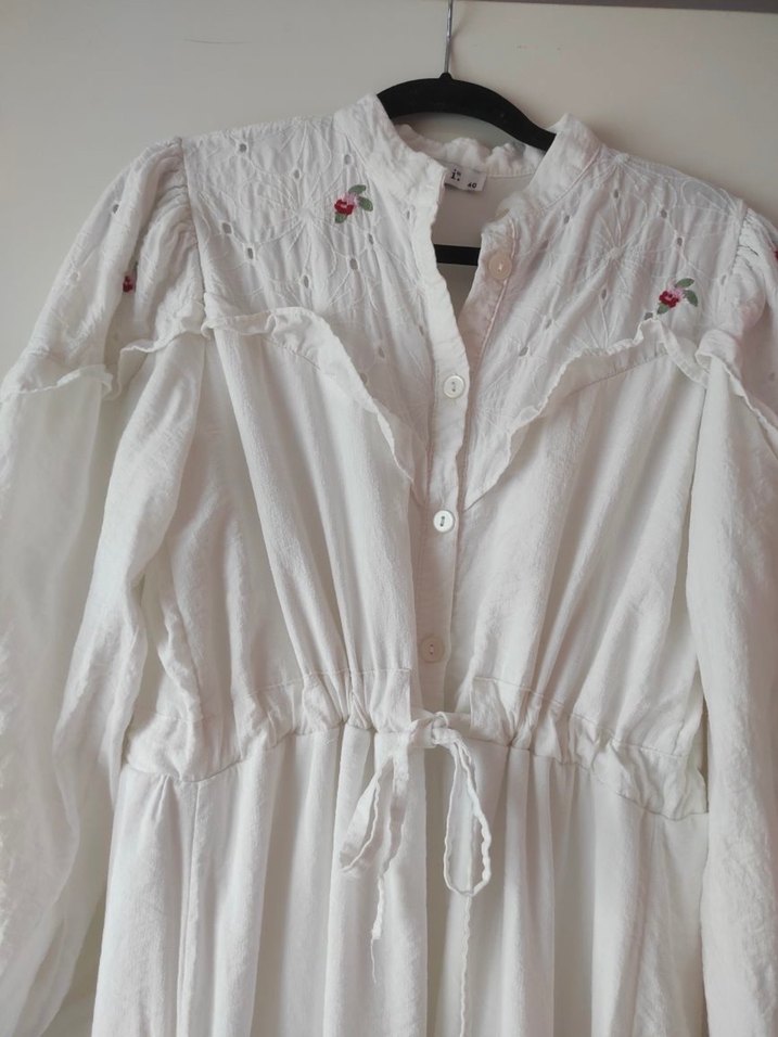 Uzun Beyaz Nakışlı Bohem Keten Elbise - Görsel 2