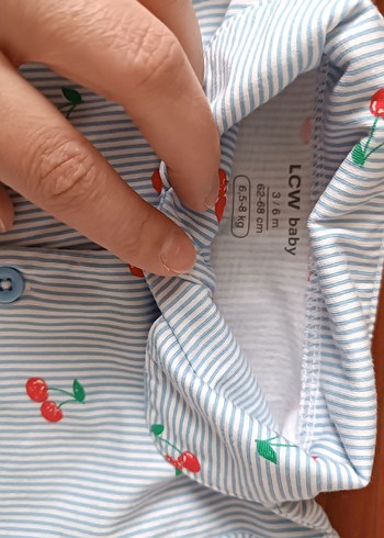 Kısa Kollu, Düğmeli Kiraz Desenli Bebek Kız Takımı - Görsel 2