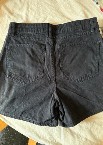 Kadın Siyah Düğmeli Midi Denim Şort - Görsel 4