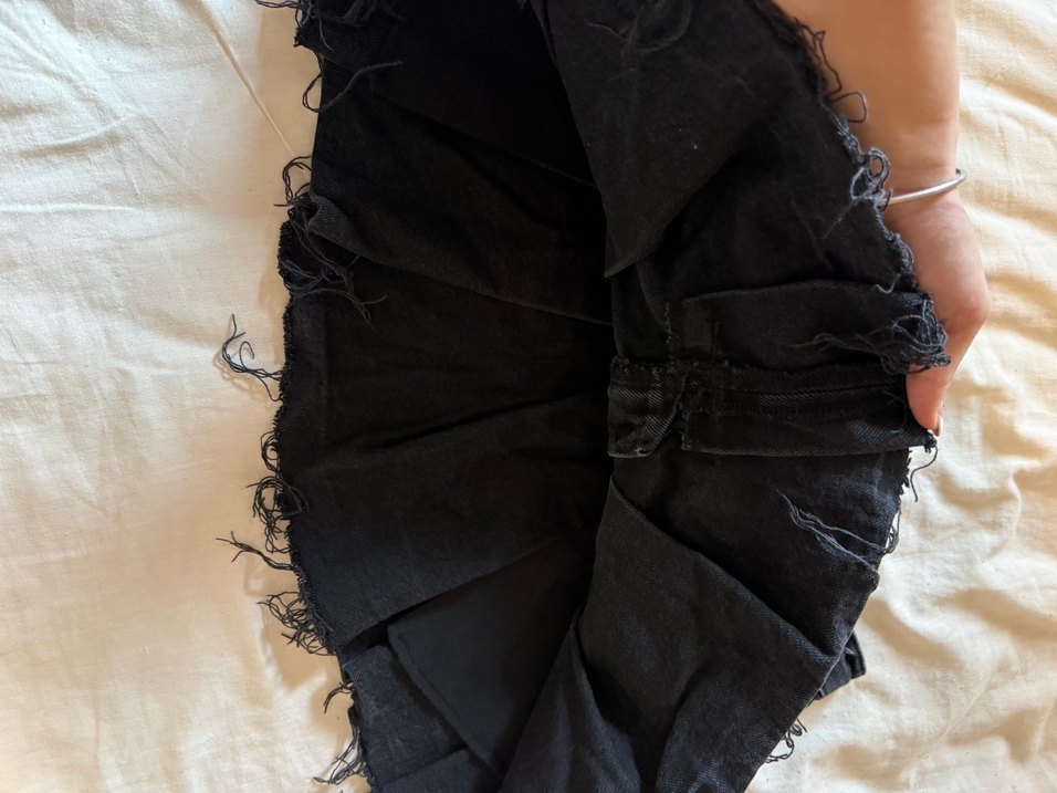 Kadın Siyah Pilili Midi Kot Şort - Görsel 3