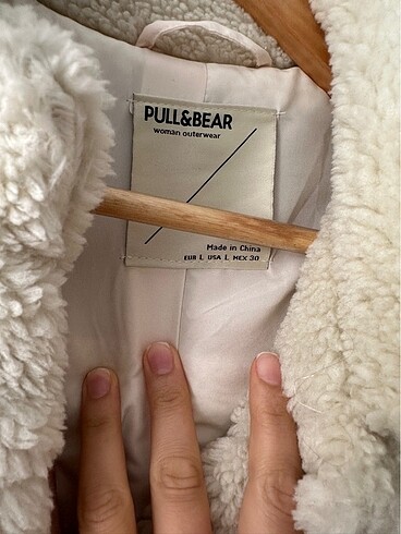 l Beden Pullandbear peluş crop kaban