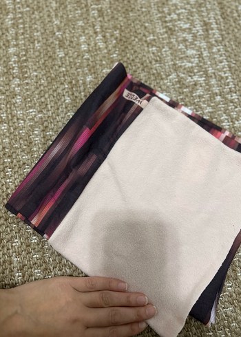 Koyu Çok Renkli Batik Desenli boyunluk - Görsel 2