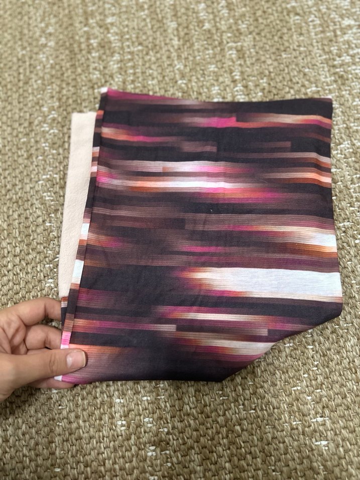 Koyu Çok Renkli Batik Desenli boyunluk - Görsel 3