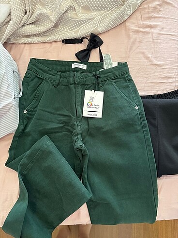 38 Beden yeşil Renk PULL BEAR PANTOLON