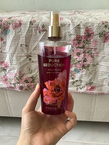 Victoria?s Secret vücut spreyi pure seduction