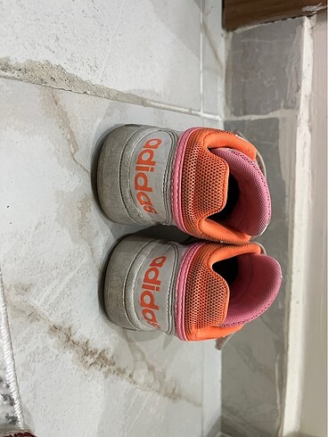 31 Beden Adidas spor ayakkabı