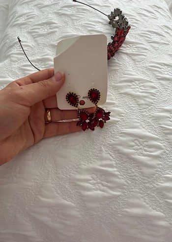 Diger Kırmızı Payetli Gelin Tacı ve Küpe Seti - Görsel 5