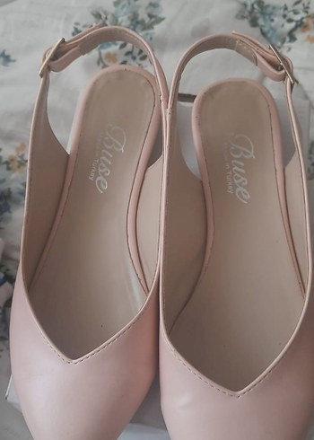 Pudra Pembe Tokalı Kadın Babet